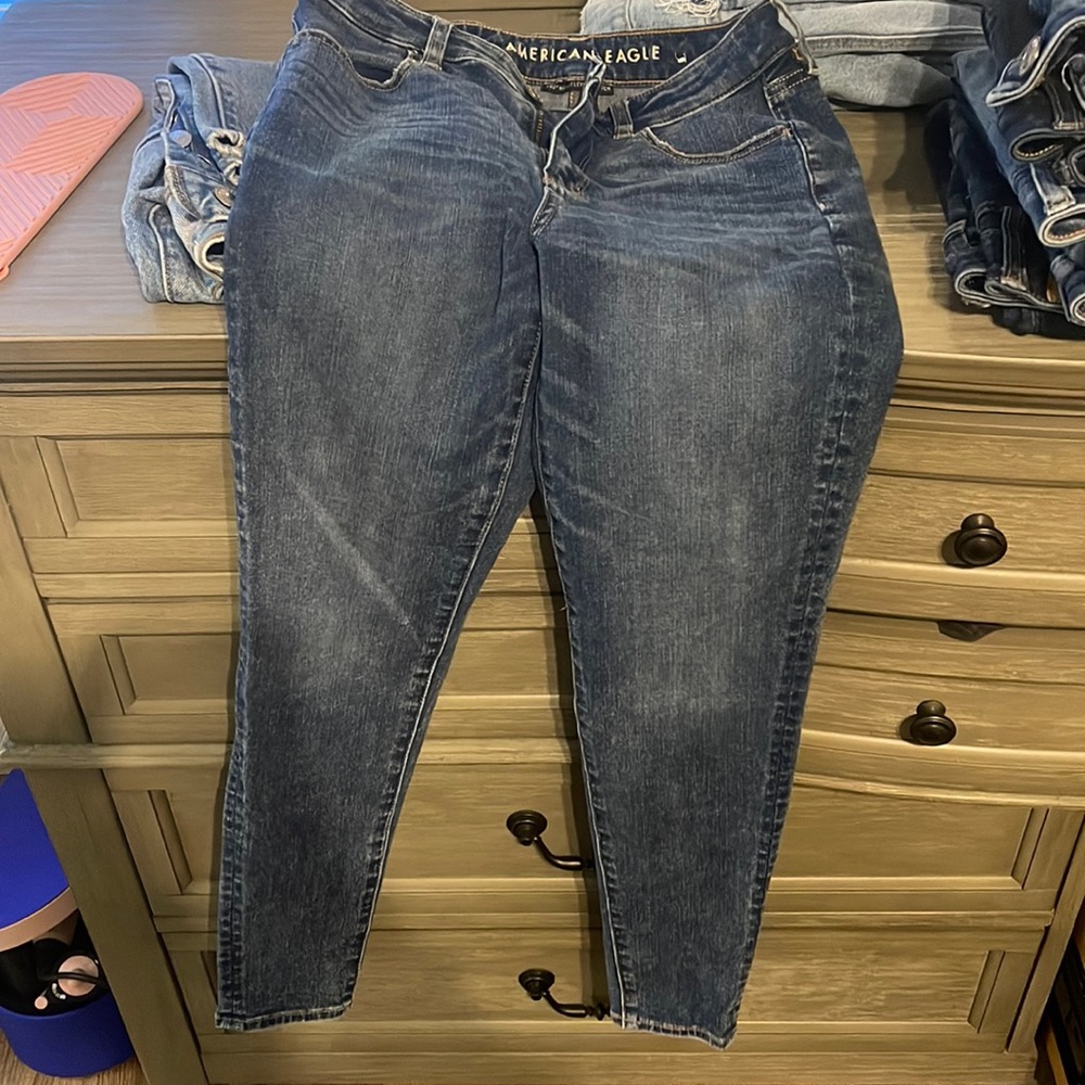 American eagle size 4 super high rise jeggings